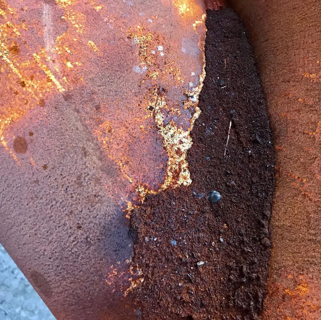 Image 33 - Rust
