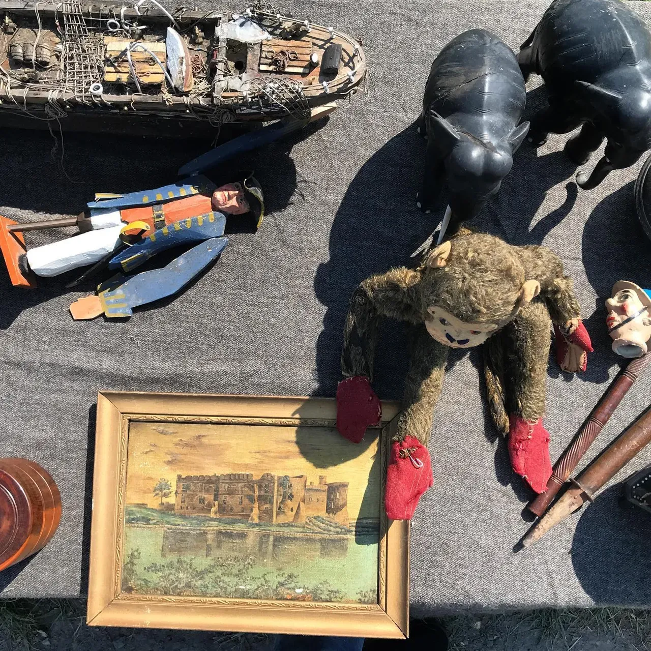 Image 24 - Trash/Treasure