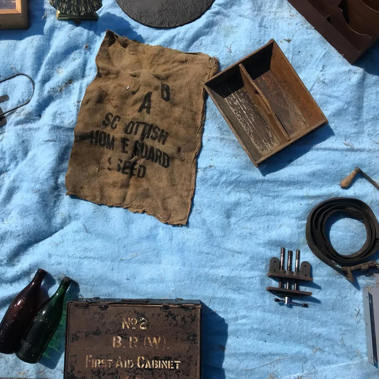 Image 32 - Trash/Treasure
