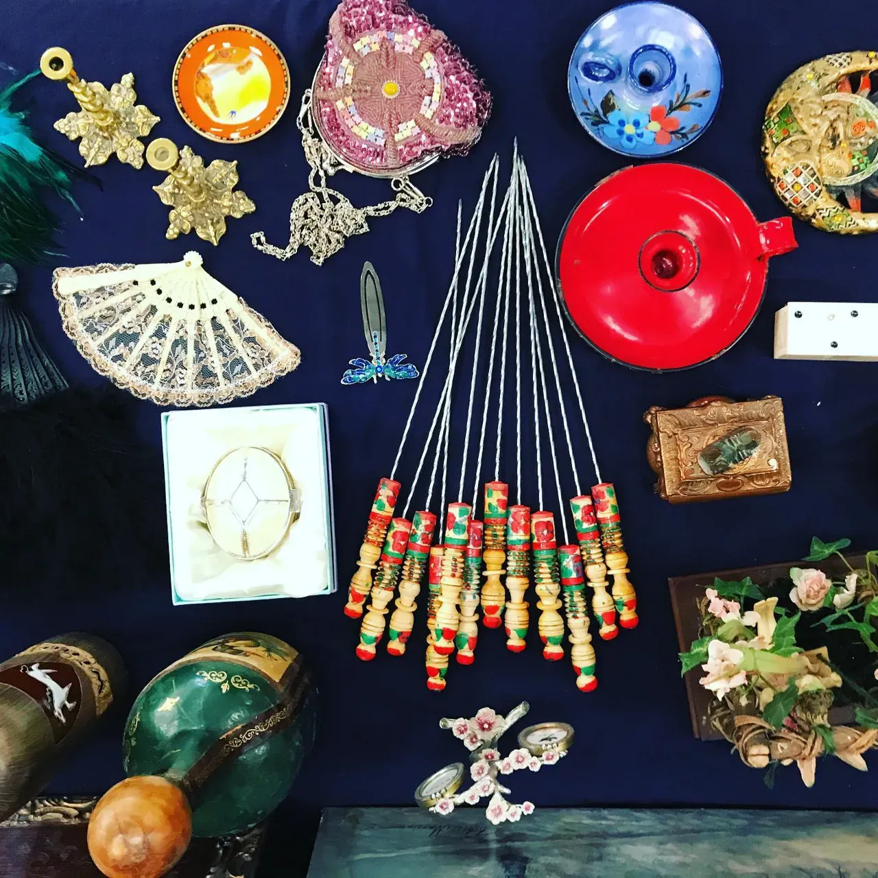 Image 7 - Trash/Treasure