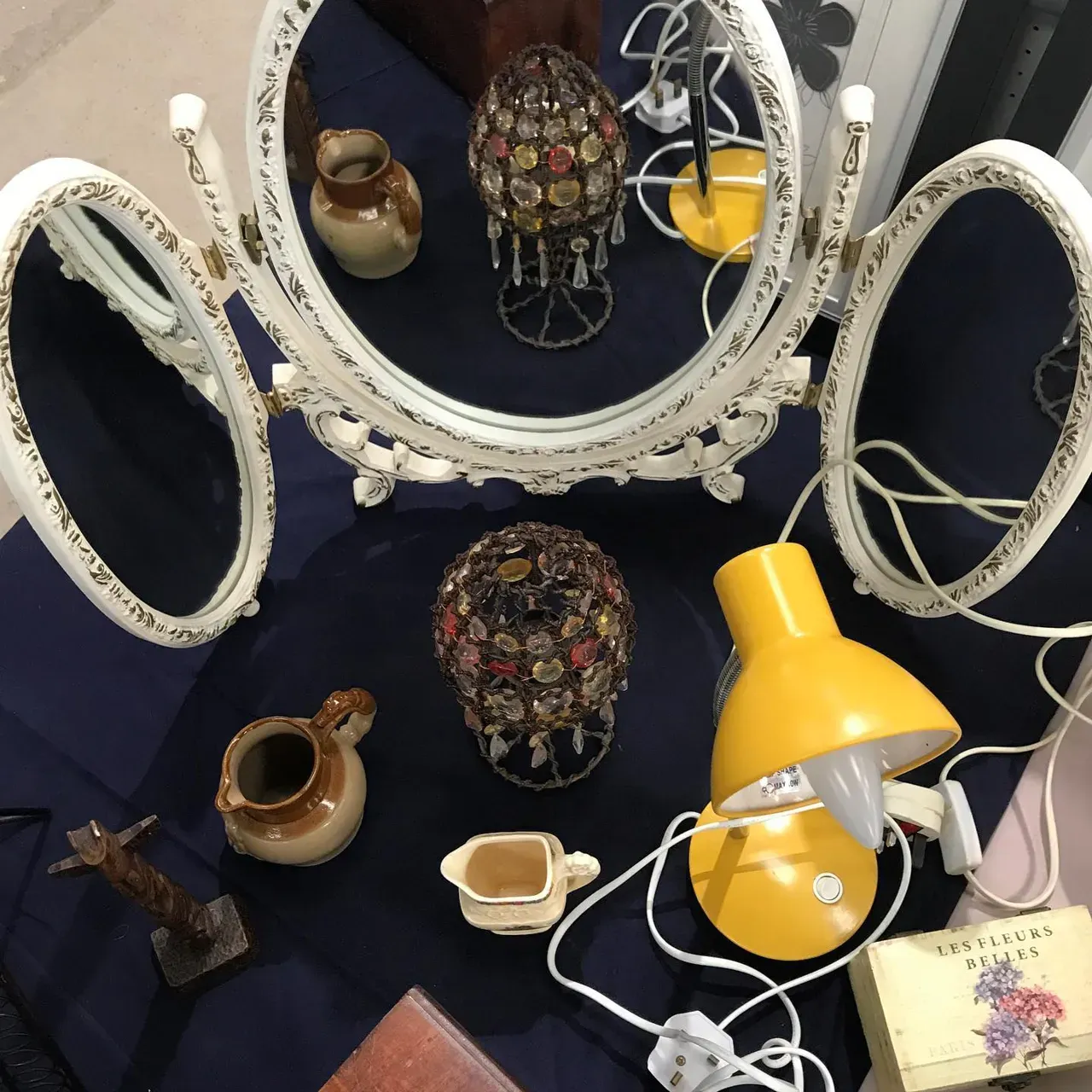 Image 9 - Trash/Treasure